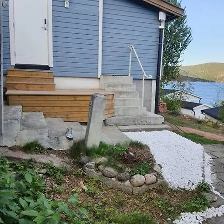 Seafront House 2min From The Bus Stop Ντράμεν